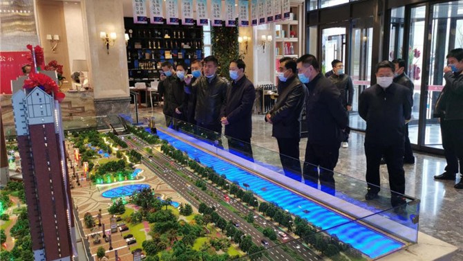 市、區(qū)領(lǐng)導(dǎo)蒞臨百酈灣視察項(xiàng)目小學(xué)建設(shè)情況