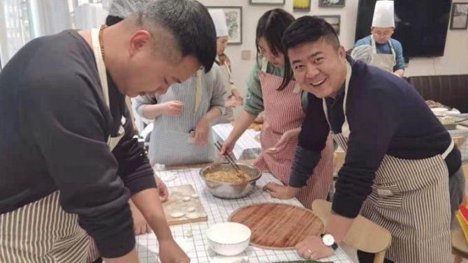 “溫情迎冬至、熱鬧餃子宴” ——公司工會(huì)開展迎冬至包餃子活動(dòng)