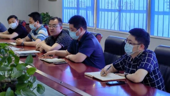 堅(jiān)定信心戰(zhàn)疫情，同舟共濟(jì)筑防線