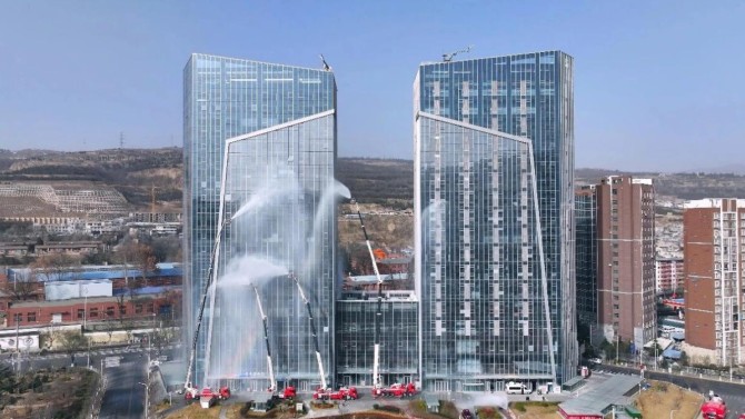 甘肅建投天水中心項目參與甘肅省消防救援總隊高層建筑滅火救援實戰(zhàn)演練